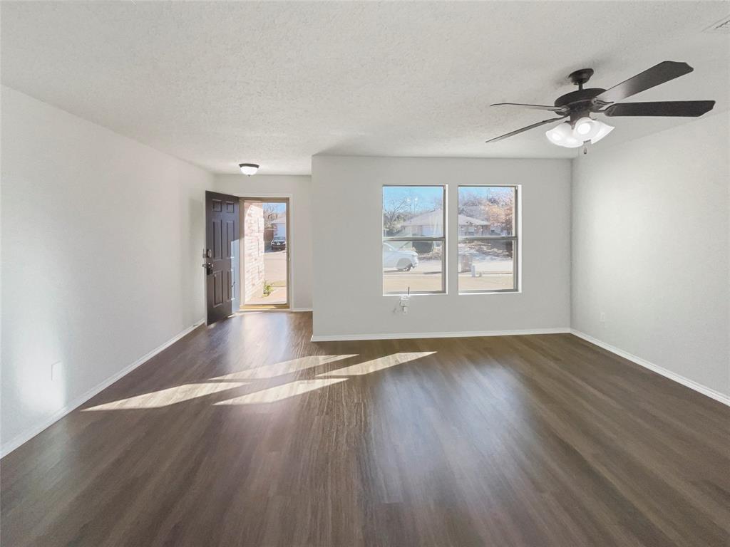 7612 Shoal Bend Property Photo 3