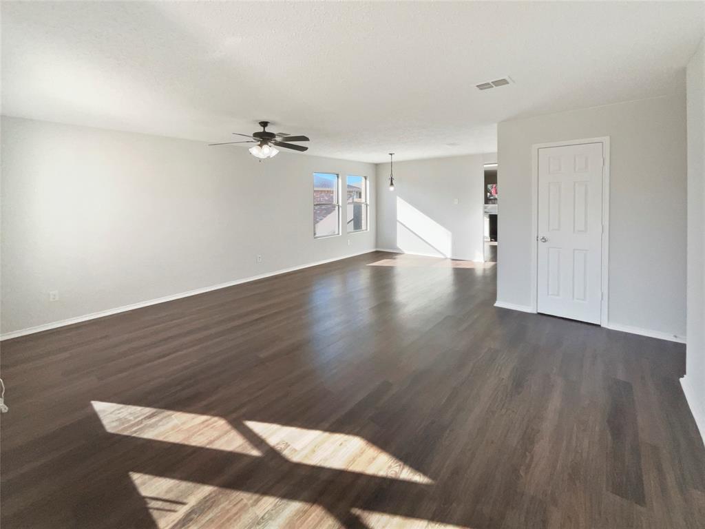 7612 Shoal Bend Property Photo 9