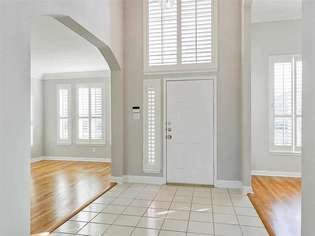 9812 Enmore Lane Property Photo 3