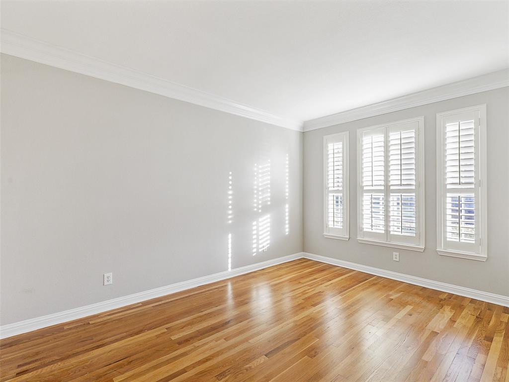 9812 Enmore Lane Property Photo 4
