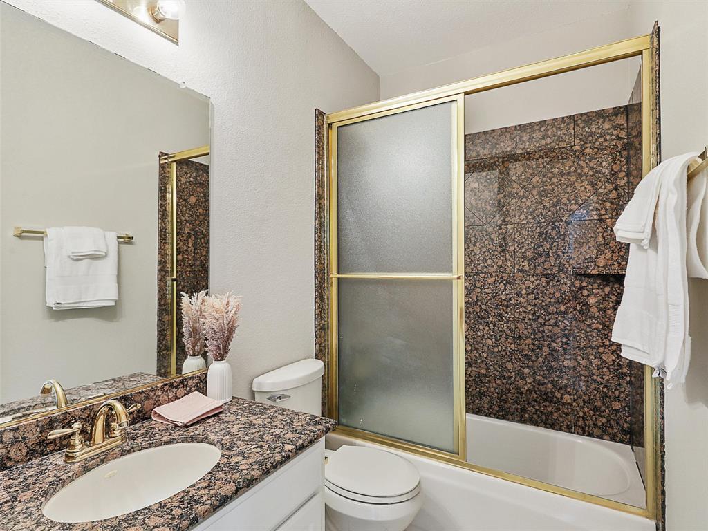 9812 Enmore Lane Property Photo 15