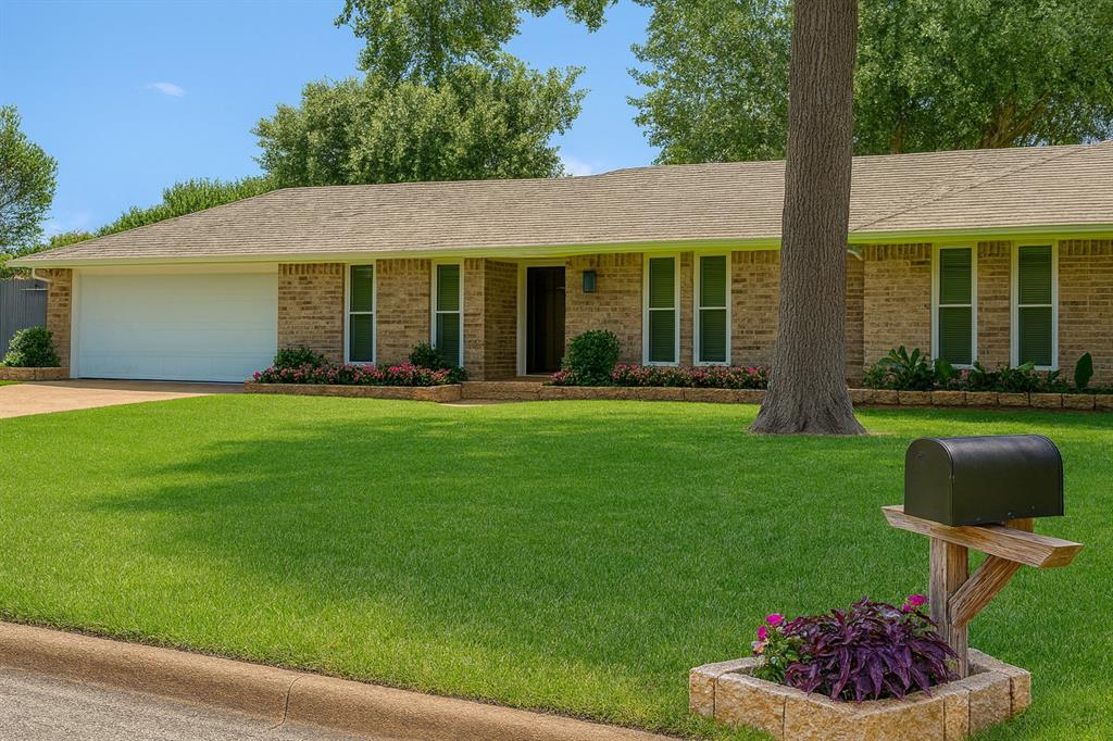 503 Mockingbird Street