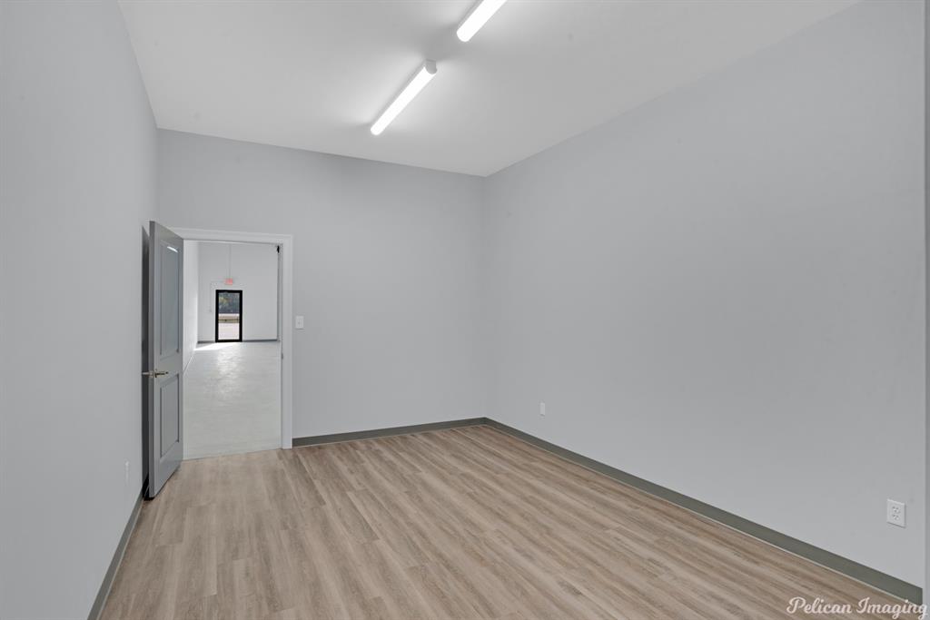 9275 Youree Drive Property Photo 6