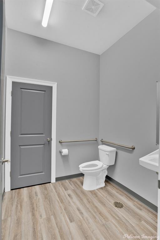 9275 Youree Drive Property Photo 7