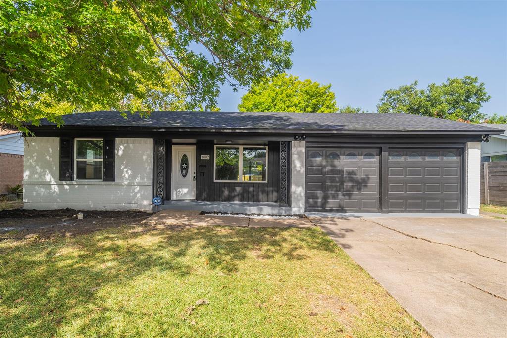 1007 N Cottonwood Drive Property Photo