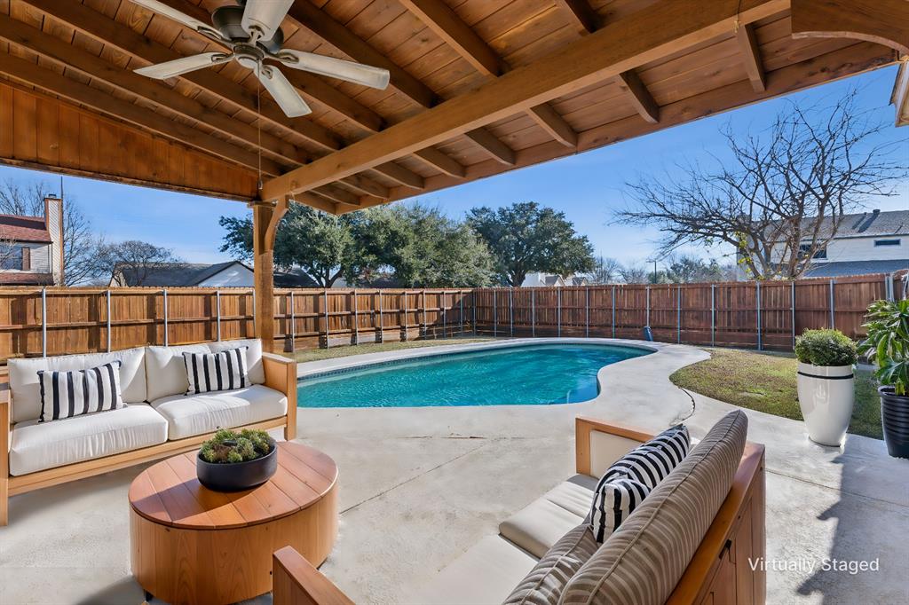 2922 Riviera Drive Property Photo
