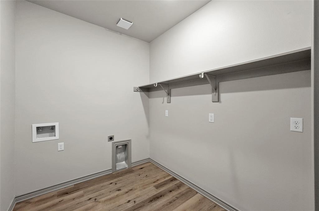 316 Clubview Drive Property Photo 17
