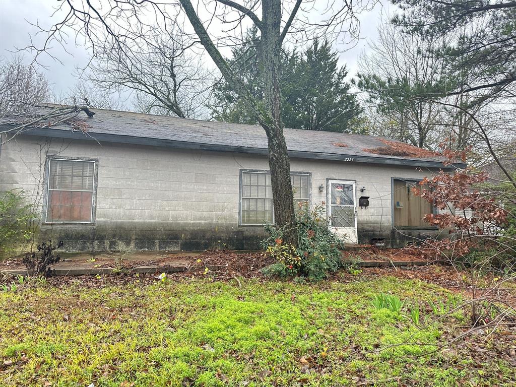 2225 Bonham Street Property Photo 1