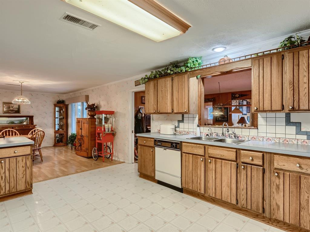 4260 Lasater Road Property Photo 12
