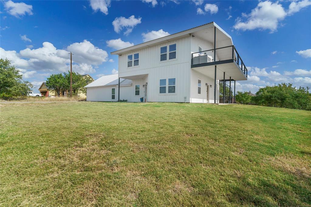 200 Peninsula Ct Property Photo 1