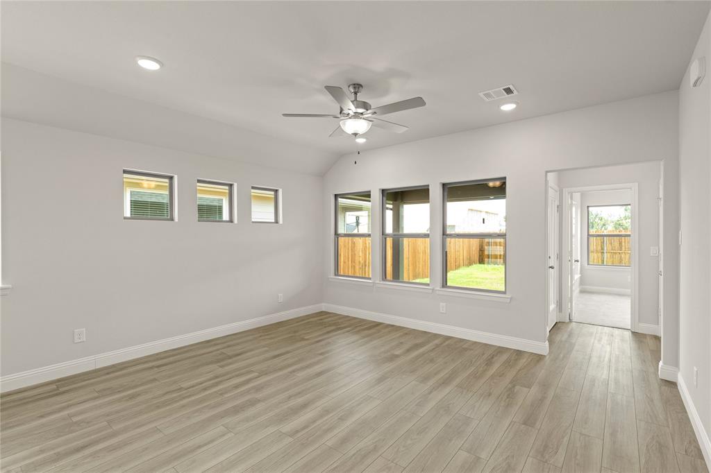 1621 Meadow Crest Drive Property Photo 13