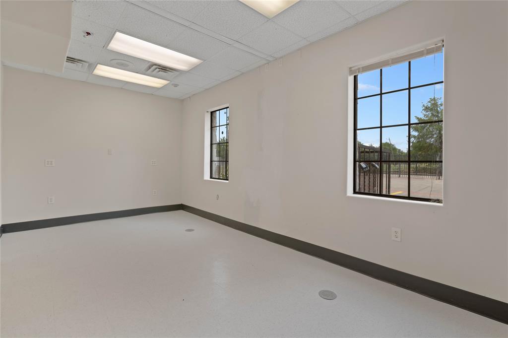 3605 Interstate 30 Property Photo 8