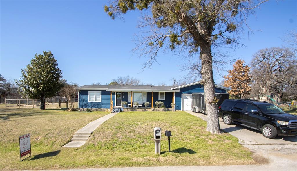 101 Lakewood Drive Property Photo