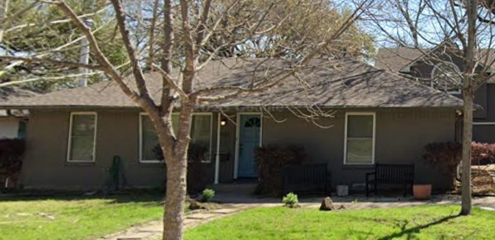 2610 Pasadena Place Property Photo 1