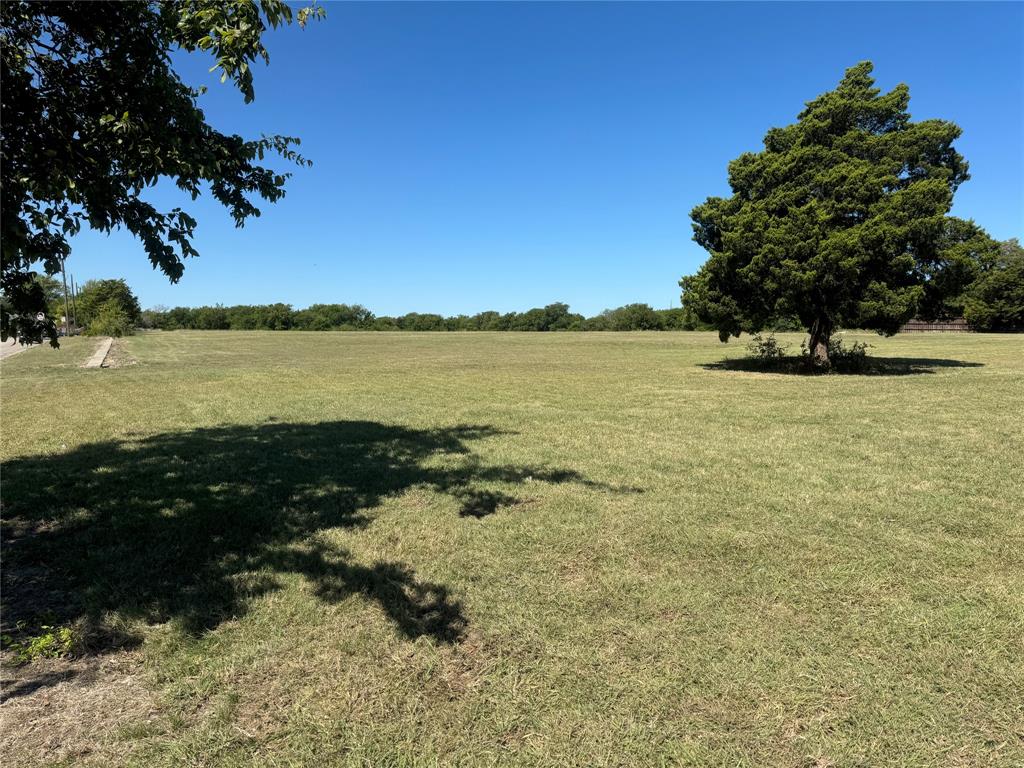 1023 N Cockrell Hill Road Property Photo