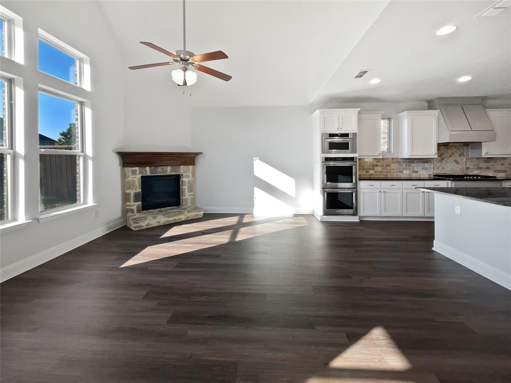 640 Lockton Lane Property Photo 3