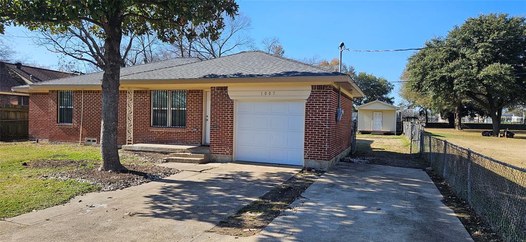 1007 Pleasant Drive Property Photo 1