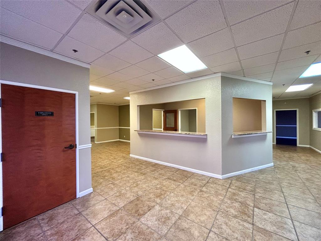 214 E California Street B Property Photo 5