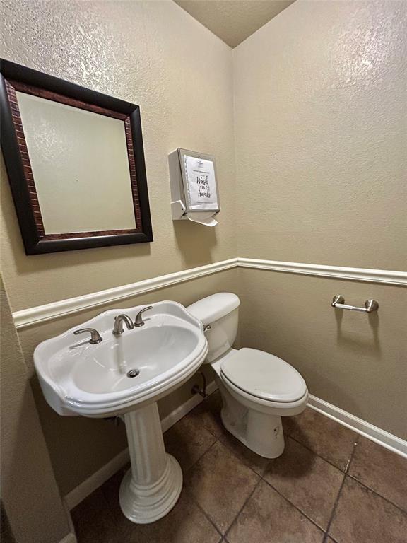 214 E California Street B Property Photo 14