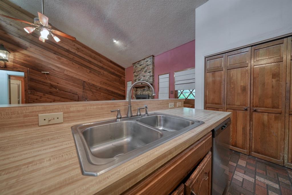 324 Highlander Heights Property Photo 14