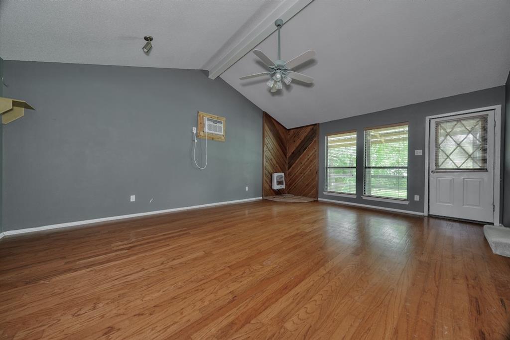 324 Highlander Heights Property Photo 30