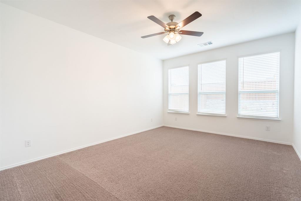 5635 Huffines Boulevard Property Photo 12