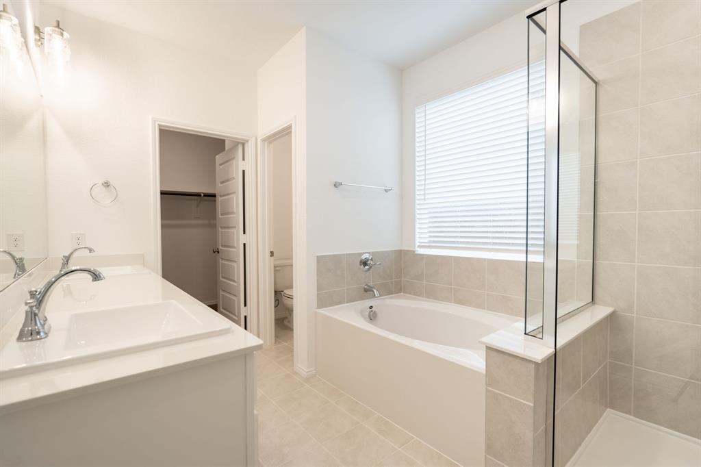 5635 Huffines Boulevard Property Photo 13