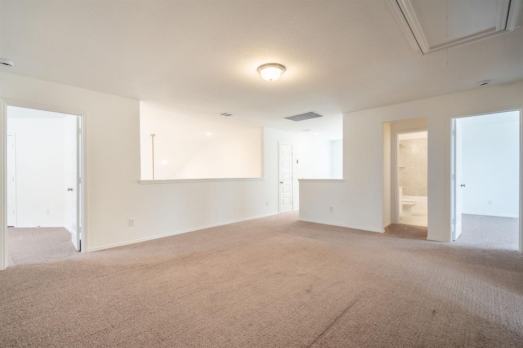 5635 Huffines Boulevard Property Photo 18