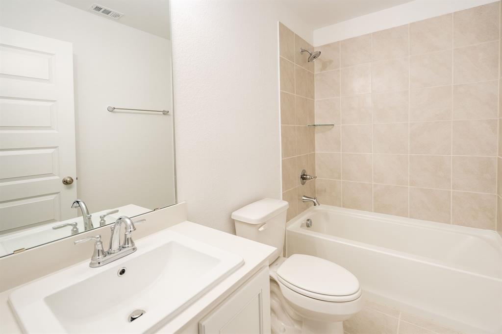 5635 Huffines Boulevard Property Photo 19