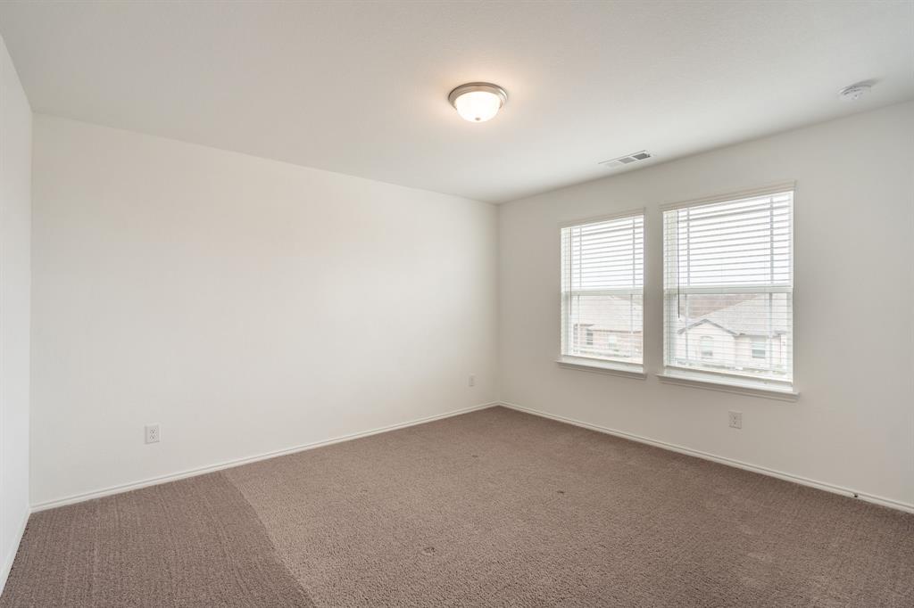 5635 Huffines Boulevard Property Photo 20