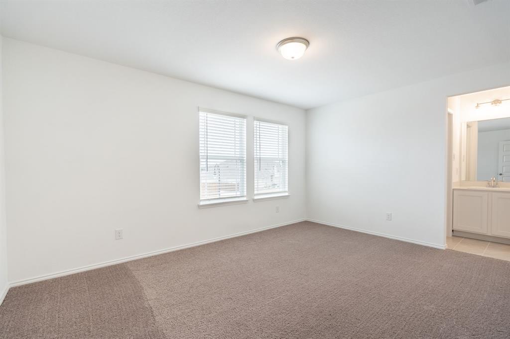 5635 Huffines Boulevard Property Photo 22