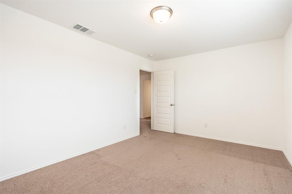 5635 Huffines Boulevard Property Photo 23