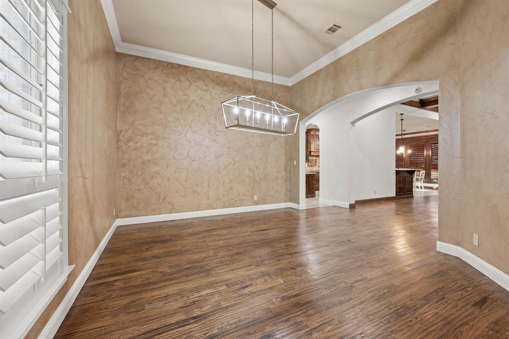 9204 Belaire Drive Property Photo 4