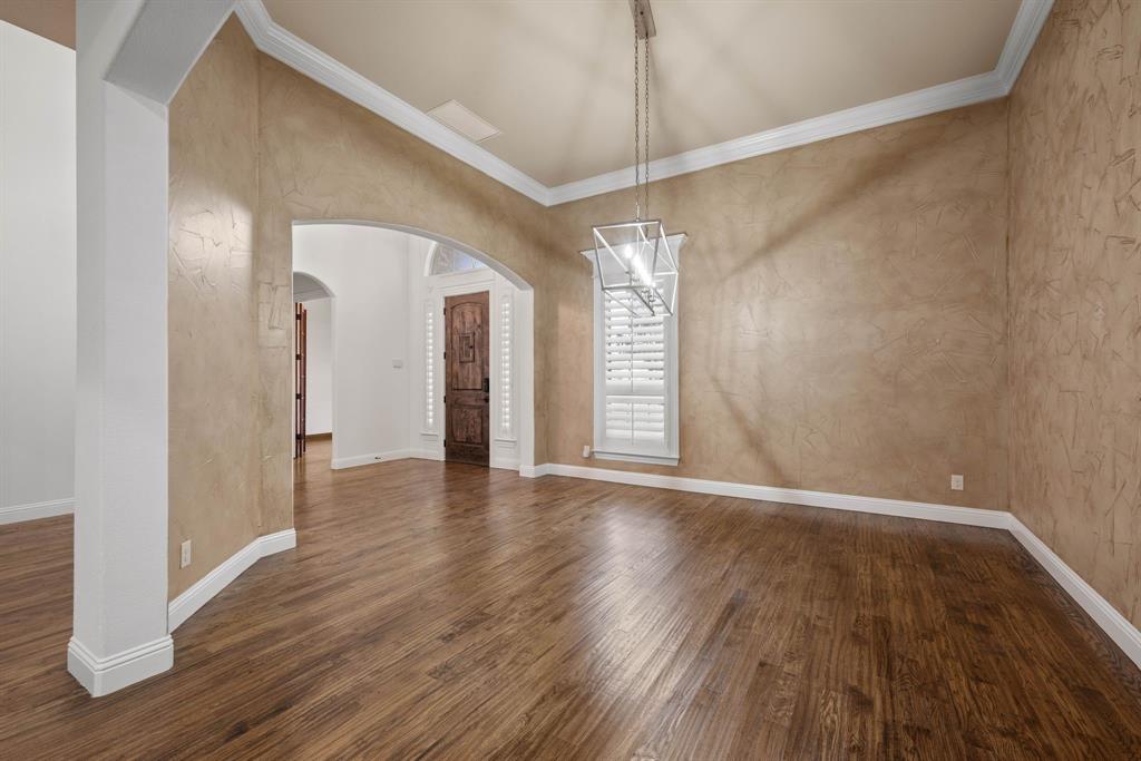 9204 Belaire Drive Property Photo 6