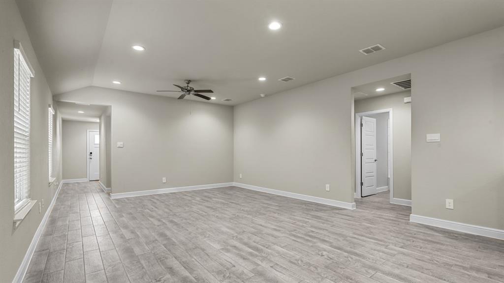 618 Capstone Circle Property Photo 11