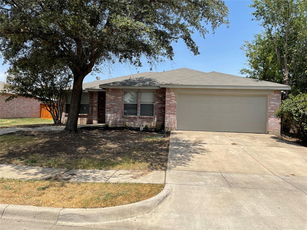 536 Mitch Street Property Photo