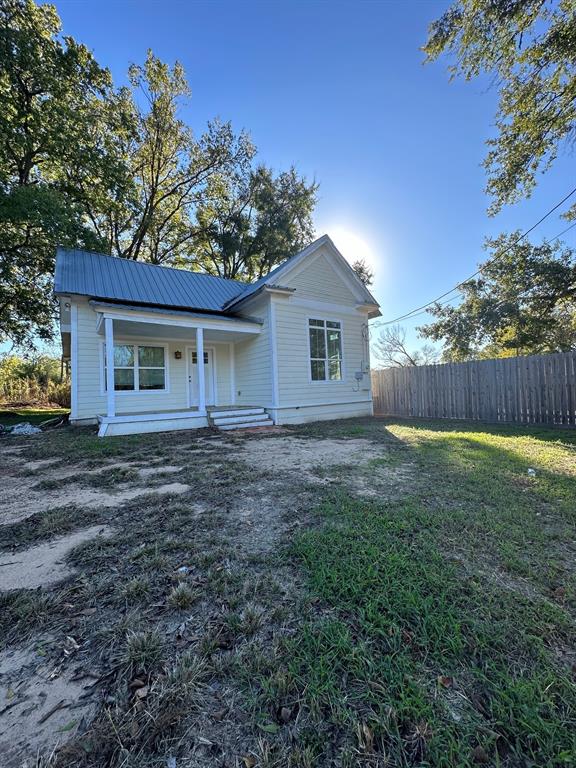 406 Maple Street Property Photo