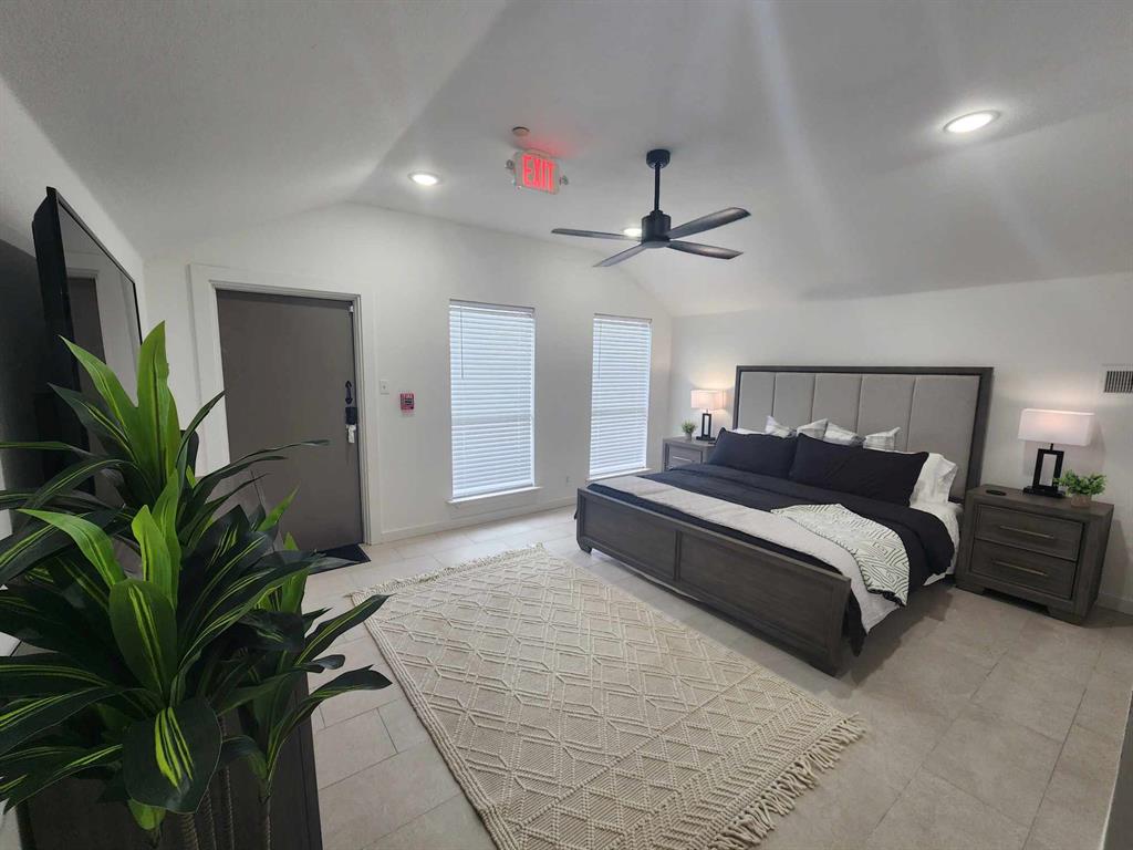2315 Michigan Court Property Photo 35