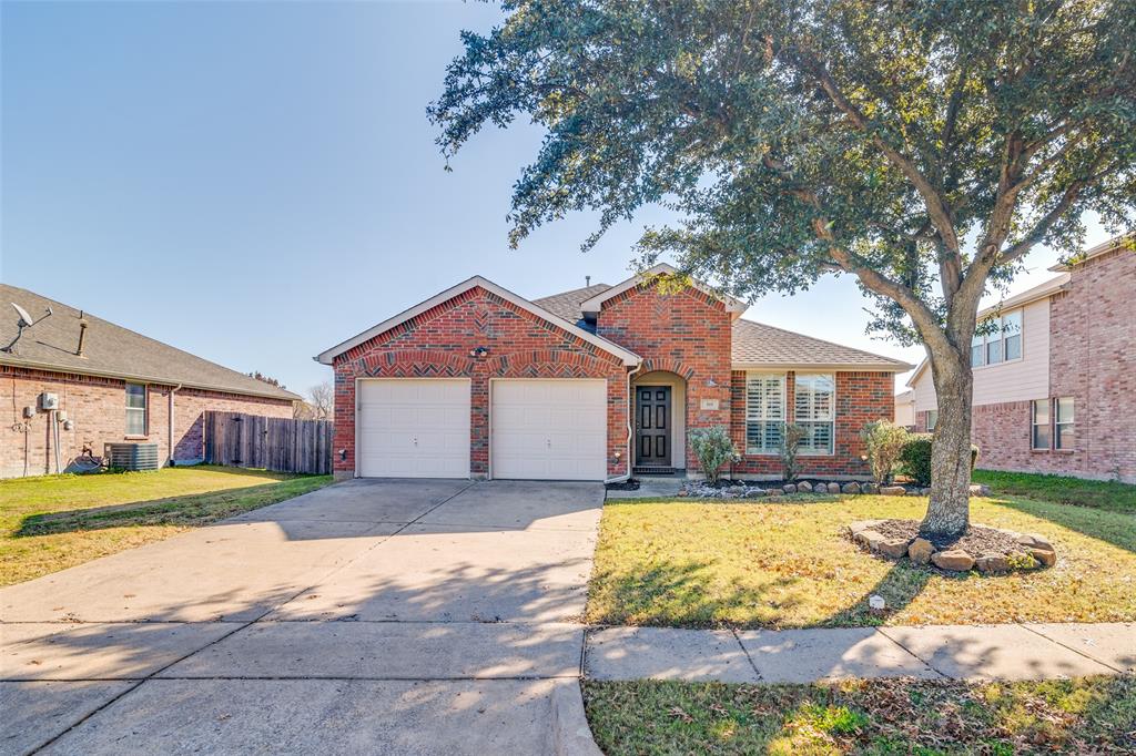 305 Chinaberry Trail Property Photo 1