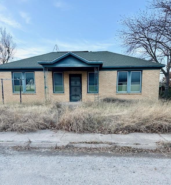 211 Austin Street Property Photo 1