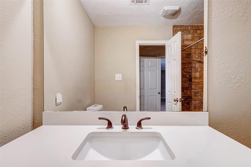 11915 Svoboda Road Property Photo 8