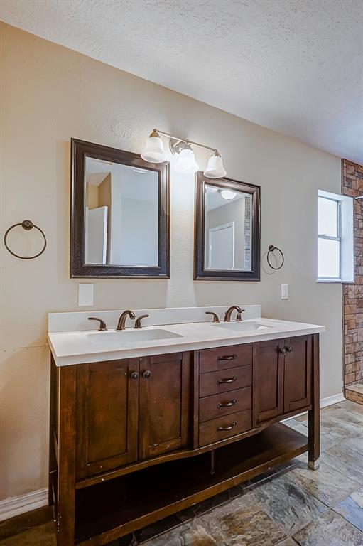 11915 Svoboda Road Property Photo 25