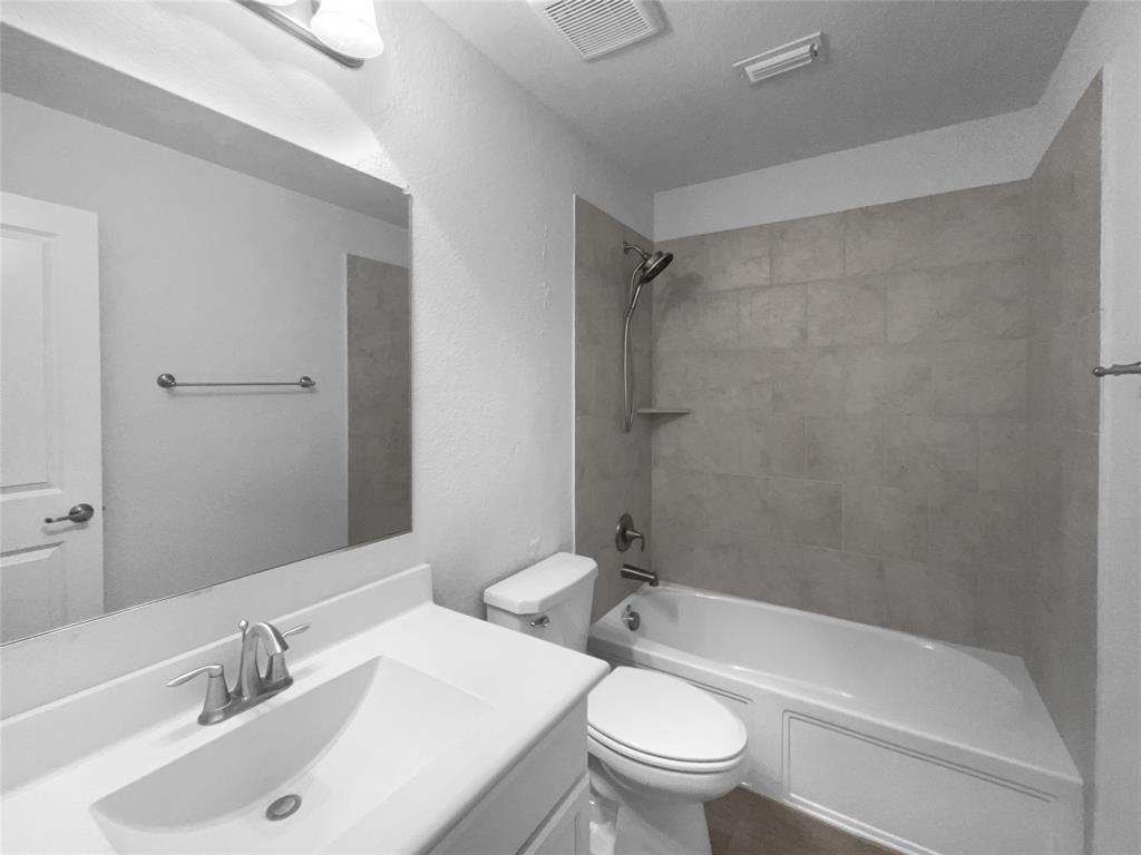 1314 Crescent View Drive Property Photo 10