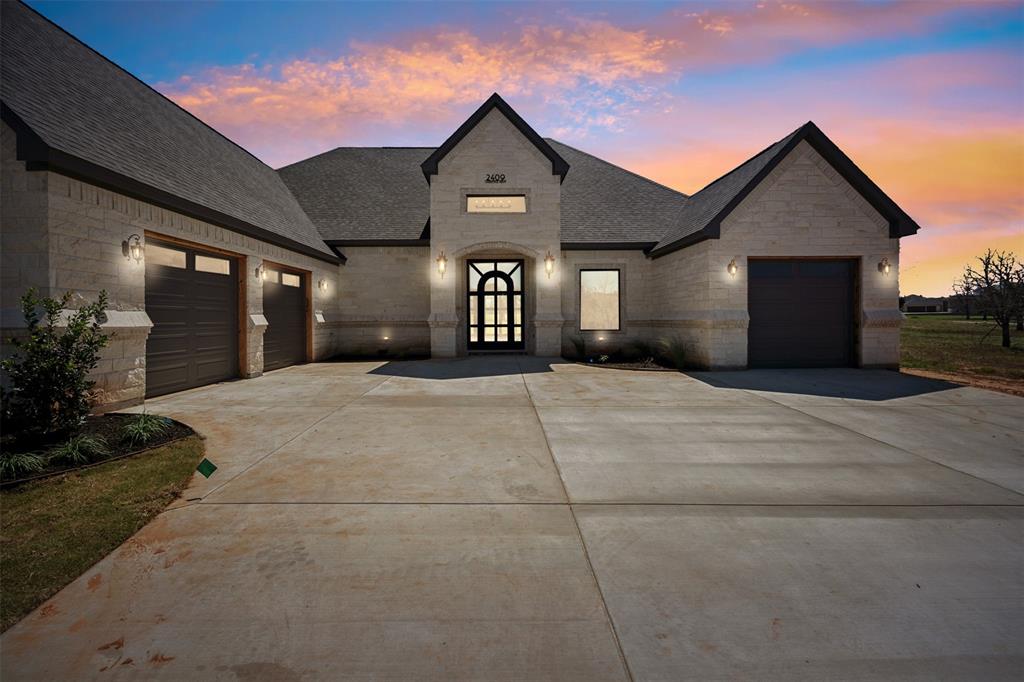 2409 Candlestick Drive Property Photo 4