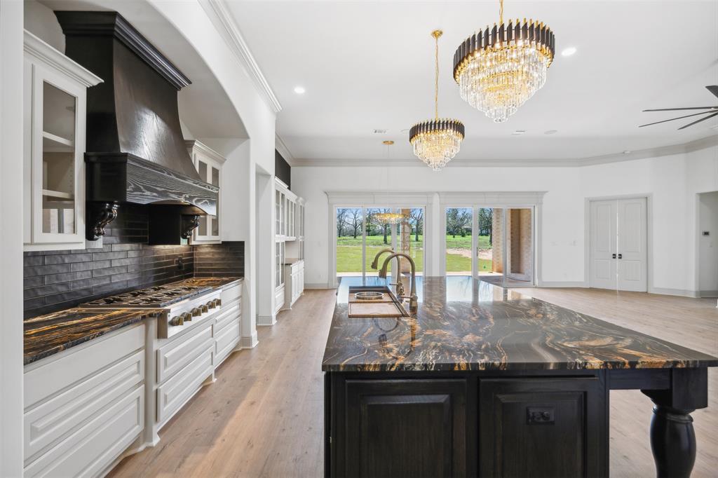 2409 Candlestick Drive Property Photo 15