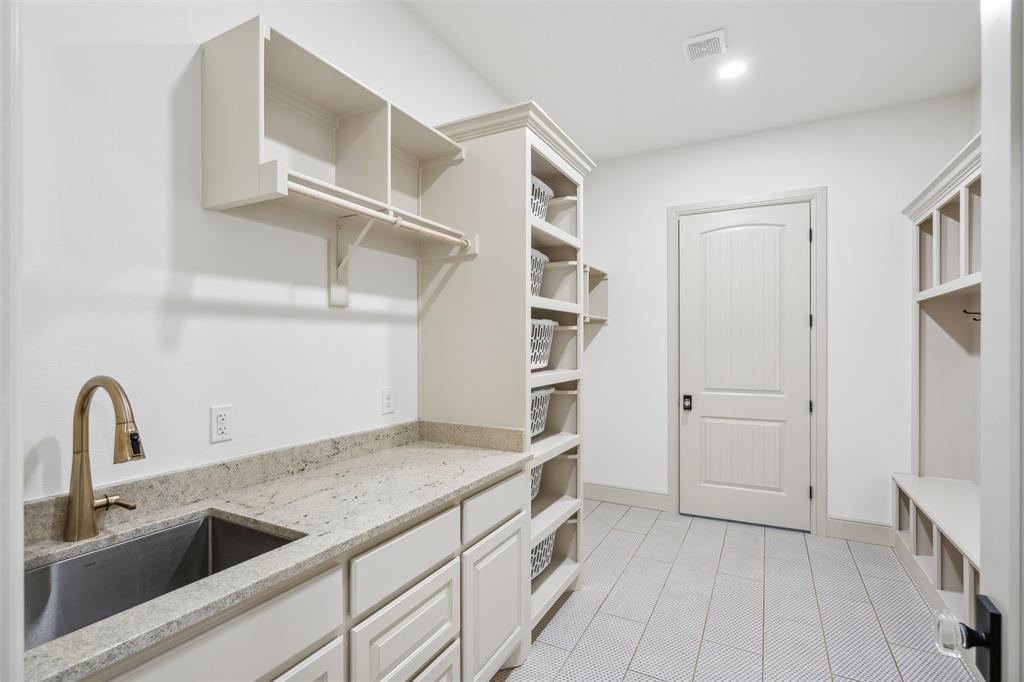2409 Candlestick Drive Property Photo 32