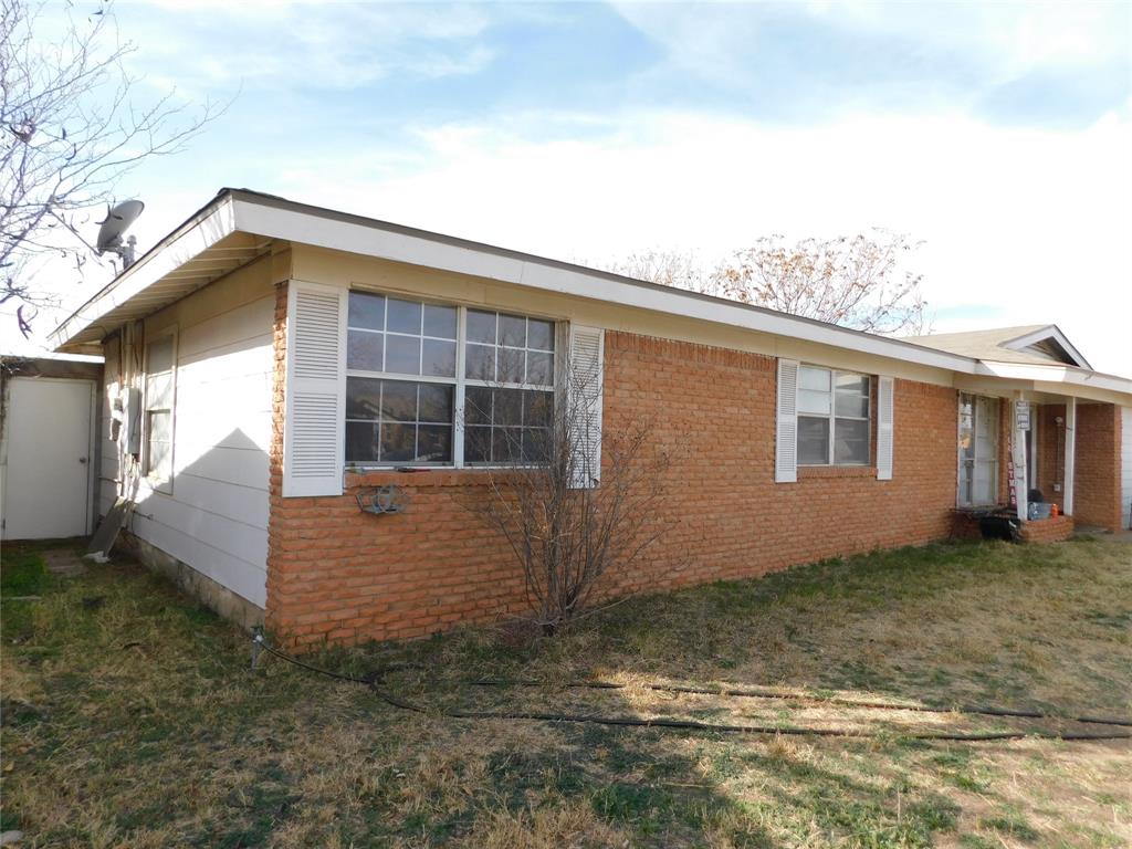 5203 Clinton Avenue Property Photo 2