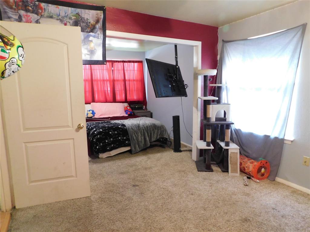 5203 Clinton Avenue Property Photo 17