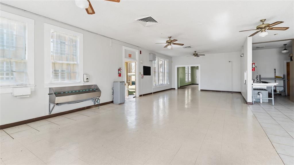 14905 Oak Street Property Photo 27