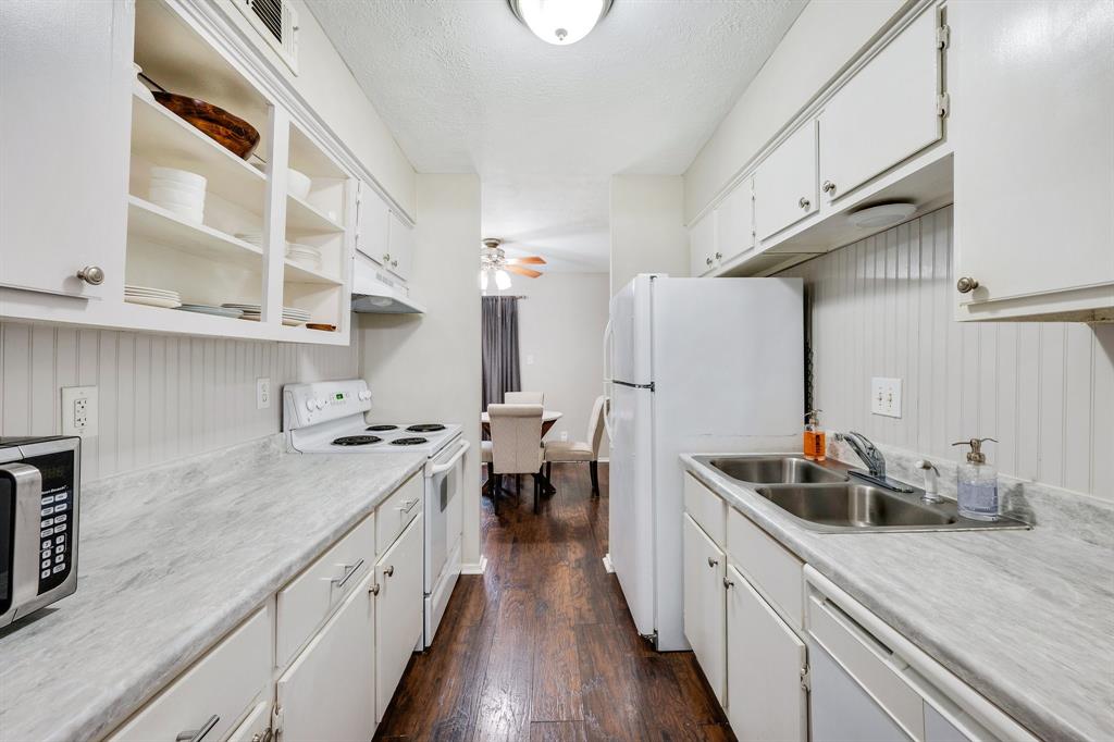 1900 Dartmouth Street Property Photo 3
